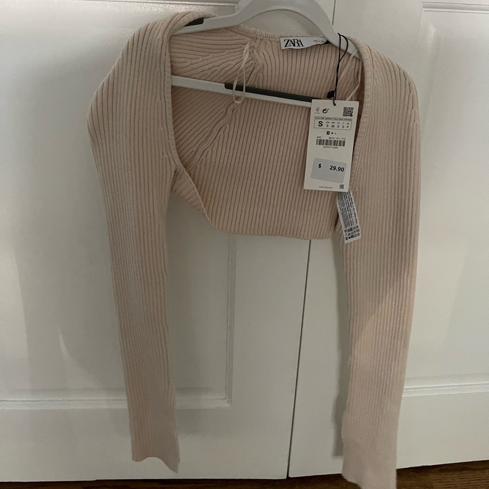 Unworn zara pullover long sleeve sweater